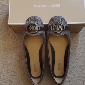 Michael Kors Moc size 7M